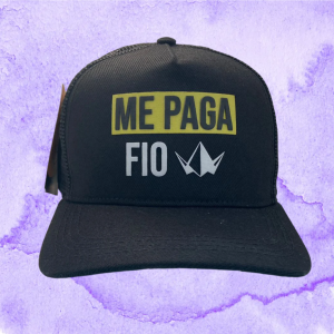 Boné trucker preto "Me Paga Fio" com tela e ajuste snapback. Estilo autêntico e divertido para qualquer ocasião. Confira!