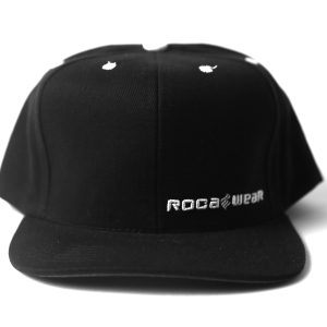 Boné Snapback Preto “Rocawear Minimal” Bordado - Estilo Urbano