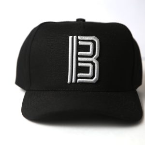Boné Snapback Buh – Preto com Logo B Branco