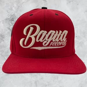 Boné SnapBack Aba Curva - Vermelho - Grafismo em branco - Bagua records