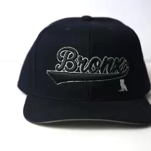 Boné Snapback Azul Marinho "Bronx" Bordado - Estilo Urbano